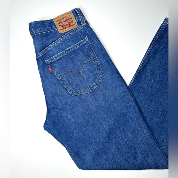 Levis Women’s Low Pro Straight Leg Blue Distressed Jeans Size- 28 - Picture 9 of 10